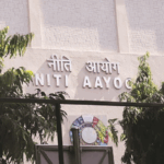 താഴെപ്പറയുന്നവയില്‍ ഏതാണ് നിതി ആയോഗിന്റെ ലക്ഷ്യമല്ലാത്തത് എ) സഹകരണ ഫെഡറലിസം വളര്‍ത്താന്‍ ബി) കേന്ദ്ര തലത്തില്‍ വിശ്വസനീയമായ പദ്ധതികള്‍ രൂപീകരിക്കുന്നതിനുള്ള സംവിധാനങ്ങള്‍ വികസിപ്പിക്കുക സി) തന്ത്രപരവും ദീര്‍ഘകാലവുമായ നയവും പ്രോഗ്രാം ചട്ടക്കൂടുകളും സംരംഭങ്ങളും രൂപപ്പെടുത്തുന്നതിന് ഡി) അറിവ്, നവീകരണം, സംരംഭക പിന്തുണ സംവിധാനം എന്നിവ സൃഷ്ടിക്കാന്‍ അനുബന്ധ വിവരങ്ങള്‍ ഇന്ത്യയില്‍ ആസൂത്രണ കമ്മീഷനെ 2014 ഓഗസ്റ്റ് 17-ന് പിരിച്ചുവിട്ടു. ആസൂത്രണ കമ്മീഷന് പകരം നിതി ആയോഗ് 2015 ജനുവരി 1-ന് നിലവില്‍വന്നു. നിതി ആയോഗിന്റെ അധ്യക്ഷന്‍ പ്രധാനമന്ത്രി നിതി ആയോഗിന്റെ ആദ്യത്തെ അധ്യക്ഷന്‍ നരേന്ദ്രമോദിയാണ്. നിതി ആയോഗിന്റെ ആദ്യത്തെ ഉപാധ്യക്ഷന്‍ അരവിന്ദ് പനഗാരിയയാണ്. നിതി ആയോഗിന്റെ ആദ്യത്തെ സിഇഒ സിന്ധുശ്രീ ഖുള്ളര്‍. നിതി ആയോഗിന്‍രെ ആസ്ഥാനം ന്യൂഡല്‍ഹി. നിതി ആയോഗിന്റെ ഭരണസമിതിയാണ് ഗവേണിങ് കൗണ്‍സില്‍. നിതി ആയോഗ് ഒരു ഉപദേശക സമിതി സ്വഭാവമുള്ള സ്ഥാപനമാണ്. ഇന്ത്യയുടെ പോളിസി കമ്മീഷന്‍ എന്നറിയപ്പെടുന്നത് നിതി ആയോഗാണ്. ഉത്തരം: ബി) കേന്ദ്ര തലത്തില്‍ വിശ്വസനീയമായ പദ്ധതികള്‍ രൂപീകരിക്കുന്നതിനുള്ള സംവിധാനങ്ങള്‍ വികസിപ്പിക്കുക ബോണസ് പോയിന്റ്: നിതി ആയോഗിന്റെ ലക്ഷ്യങ്ങള്‍- വ്യവസായമേഖലയില്‍ സര്‍ക്കാര്‍ പങ്കാളിത്തം കുറയ്ക്കുക, മധ്യവര്‍ഗത്തെ ഉപയോഗിച്ച് സുസ്ഥിര സാമ്പത്തിക വളര്‍ച്ച, കാര്‍ഷികമേഖലയെ മിശ്ര കാര്‍ഷിക ഉല്‍പ്പാദനത്തിലൂടെ പുരോഗതിയിലേക്ക് എത്തിക്കുക, പ്രവാസി ഇന്ത്യക്കാരുടെ സേവനം സാമ്പത്തിക സാങ്കേതിക വളര്‍ച്ചയ്ക്ക് ഉപയോഗിക്കുക മുതലായവ. best psc coaching centre kozhikode silverleaf psc academy, best psc coaching centre calicut silverleaf psc, psc coaching center, free psc notes, free online psc notes, kerala psc free notes, kerala psc free notes online, pyqs, kerala psc pyqs, kerala psc previous year questions, silverleaf psc academy